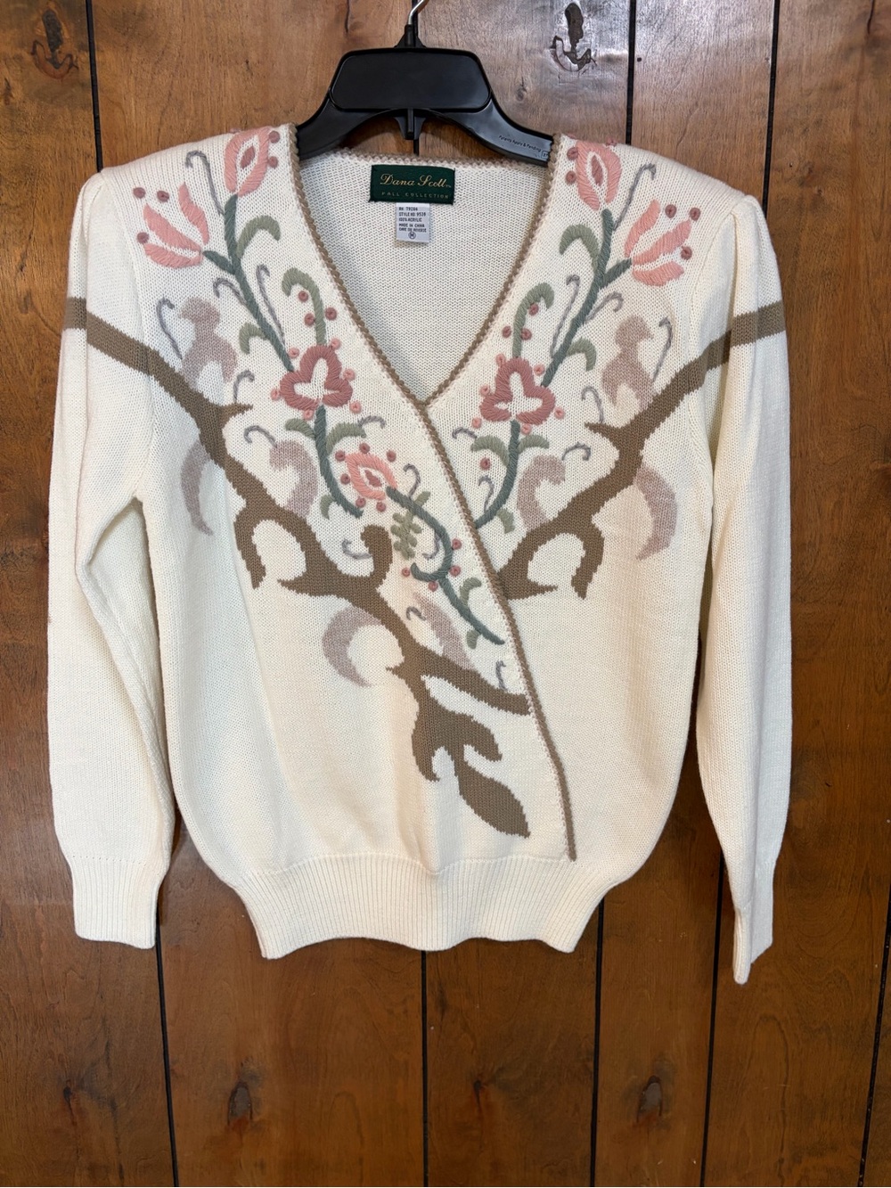 Dana Scott vintage Cream Floral V-Neck Sweater